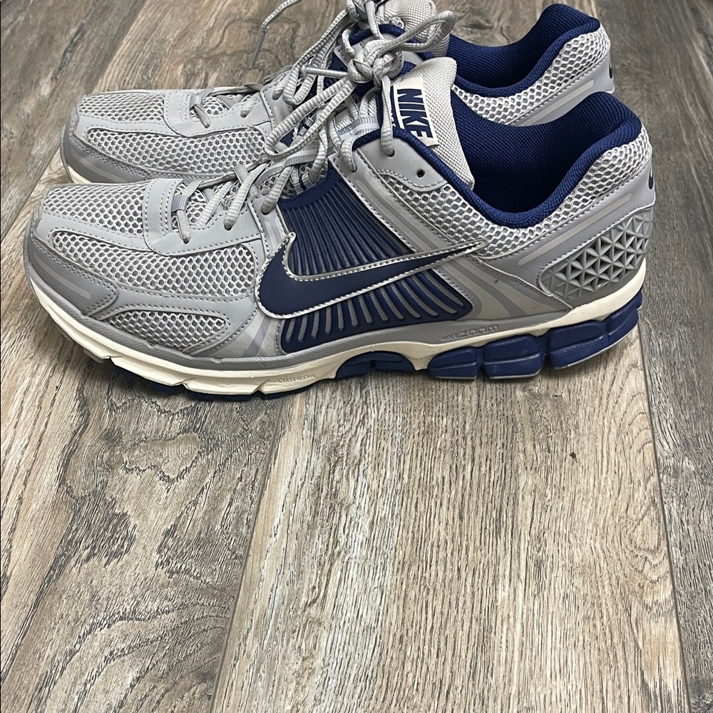 Nike Vomero 5 “Yankees” Mens Size 14